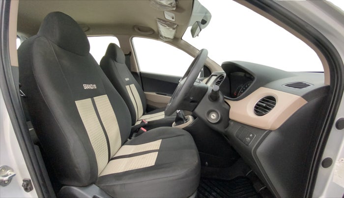 2018 Hyundai Grand i10 SPORTZ 1.2 KAPPA VTVT, Petrol, Manual, 26,306 km, Right Side Front Door Cabin