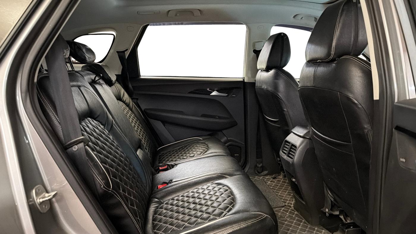 2020 MG HECTOR SHARP 1.5 DCT PETROL, Petrol, Automatic, 73,196 km, Right Side Rear Door Cabin