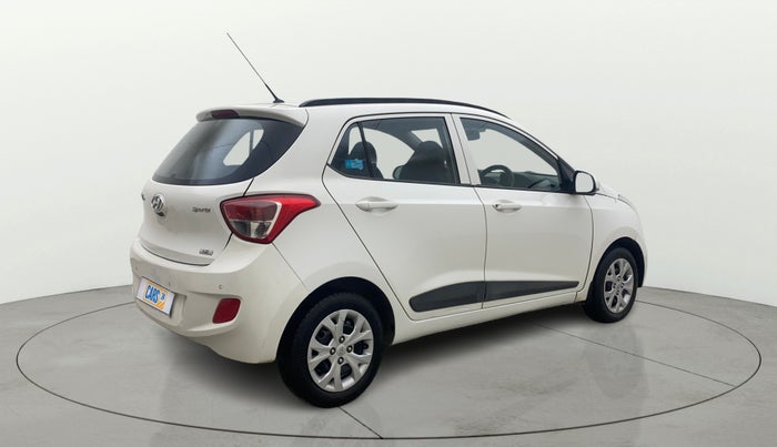 2016 Hyundai Grand i10 SPORTZ 1.2 KAPPA VTVT, Petrol, Manual, 84,826 km, Right Back Diagonal