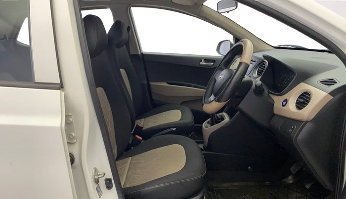 2013 Hyundai Grand i10 SPORTZ 1.2 KAPPA VTVT, Petrol, Manual, 28,268 km, Right Side Front Door Cabin