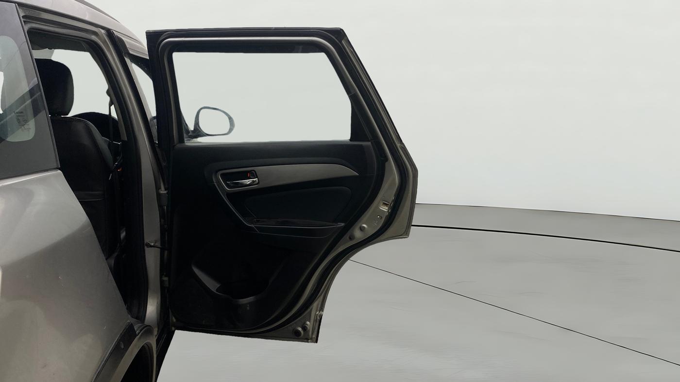 2018 Maruti Vitara Brezza ZDI AMT, Diesel, Automatic, 1,15,785 km, RHS Rear Door
