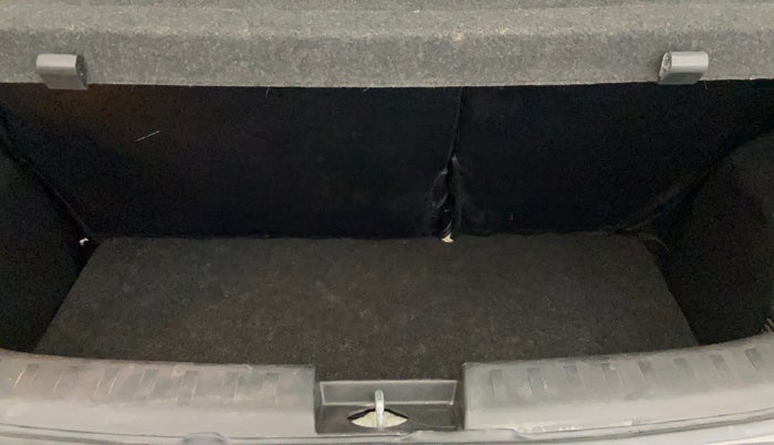 2015 Maruti Swift ZXI, Petrol, Manual, 48,517 km, Boot Inside