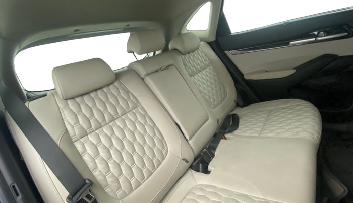 2023 KIA SELTOS HTX PETROL 1.5, Petrol, Manual, 29,874 km, Right Side Rear Door Cabin