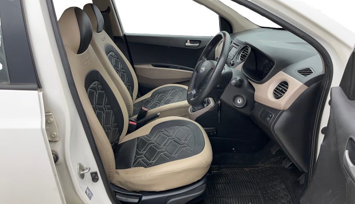 2015 Hyundai Xcent S 1.2, Petrol, Manual, 55,600 km, Right Side Front Door Cabin