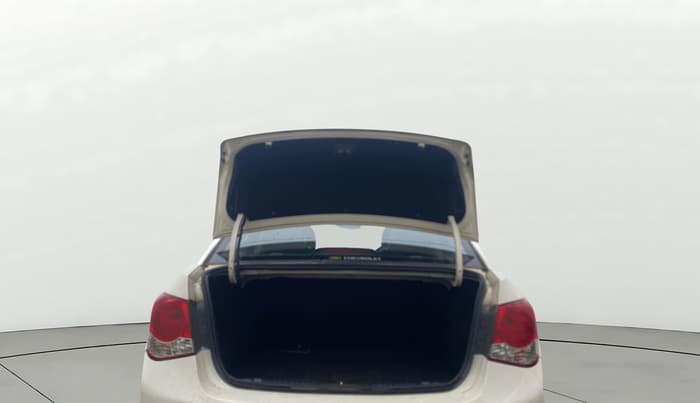 2015 Chevrolet Cruze LTZ, Diesel, Manual, 75,611 km, Boot Open Zoomed View