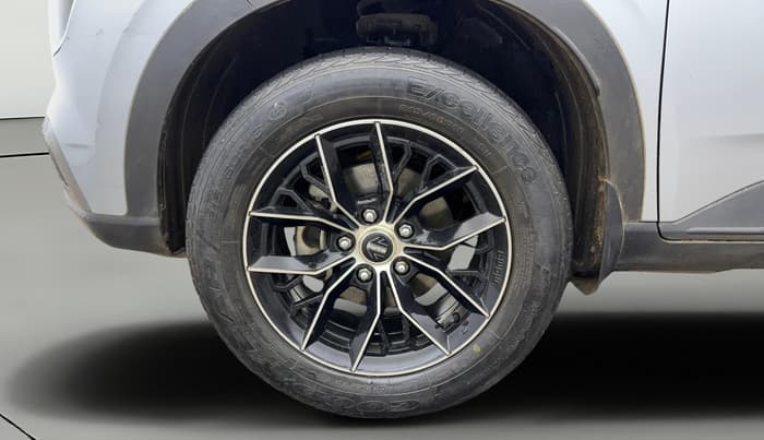 2020 Hyundai VENUE S 1.2, Petrol, Manual, 25,007 km, Left Front Wheel
