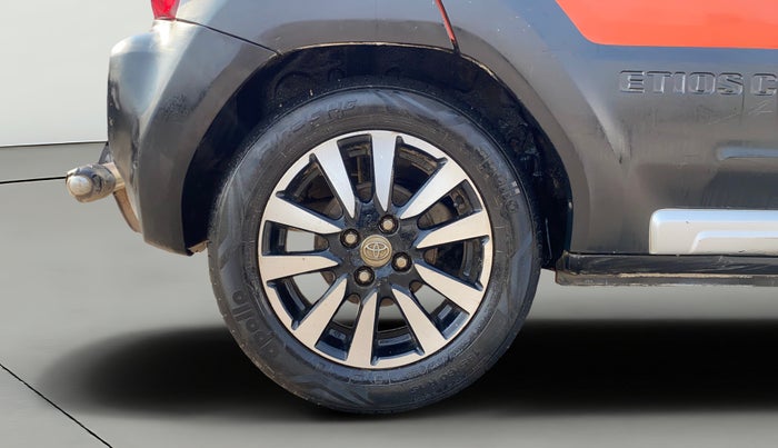 2020 Toyota Etios CROSS 1.2 G, CNG, Manual, 65,593 km, Right Rear Wheel