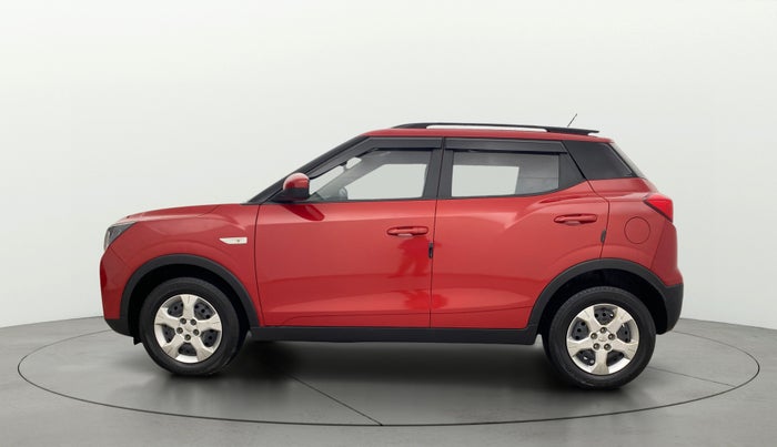 2022 Mahindra XUV300 W6 1.5 Diesel, Diesel, Manual, 50,637 km, Left Side