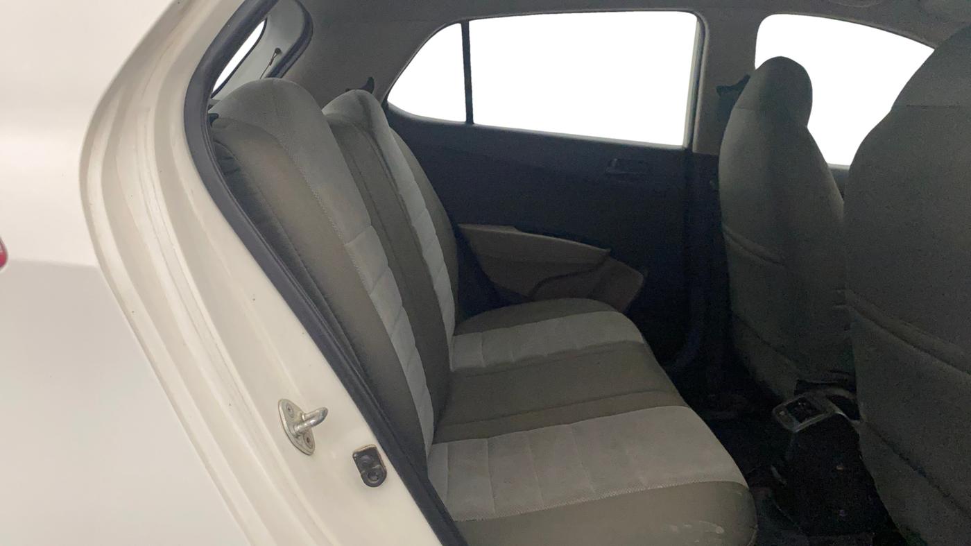 2015 Hyundai Grand i10 MAGNA 1.2 KAPPA VTVT, Petrol, Manual, 1,12,609 km, Right Side Rear Door Cabin