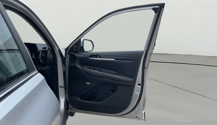 2023 KIA SONET GTX PLUS 1.0 TURBO PETROL DCT, Petrol, Automatic, 10,399 km, Driver Side Door Panels Control