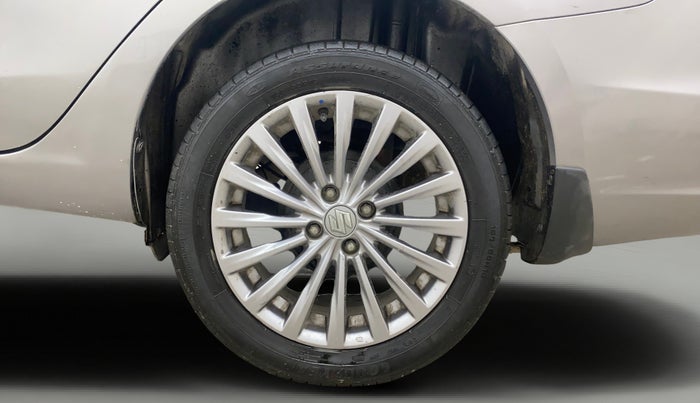 2018 Maruti Ciaz S 1.4 MT PETROL, Petrol, Manual, 1,31,896 km, Left Rear Wheel