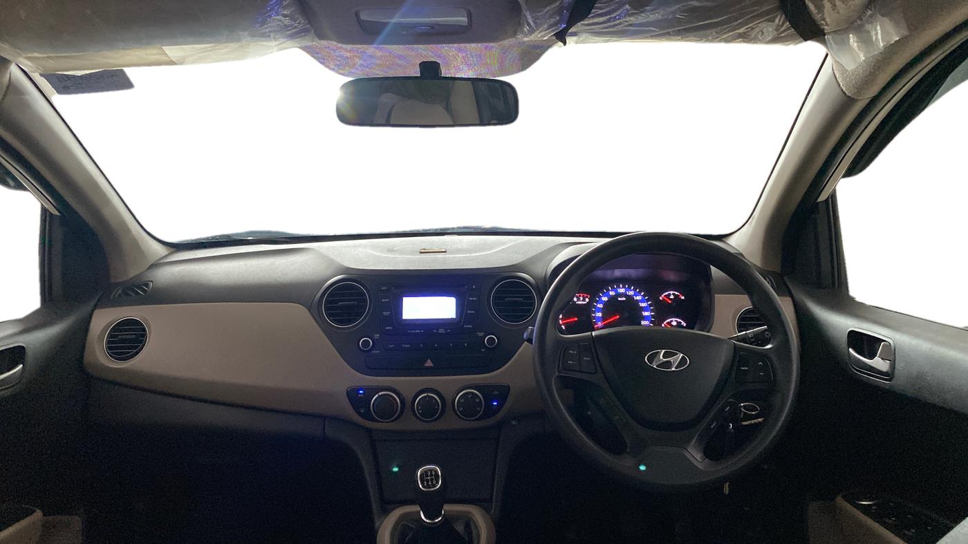 2014 Hyundai Xcent S (O) 1.2, Petrol, Manual, 31,748 km, Dashboard