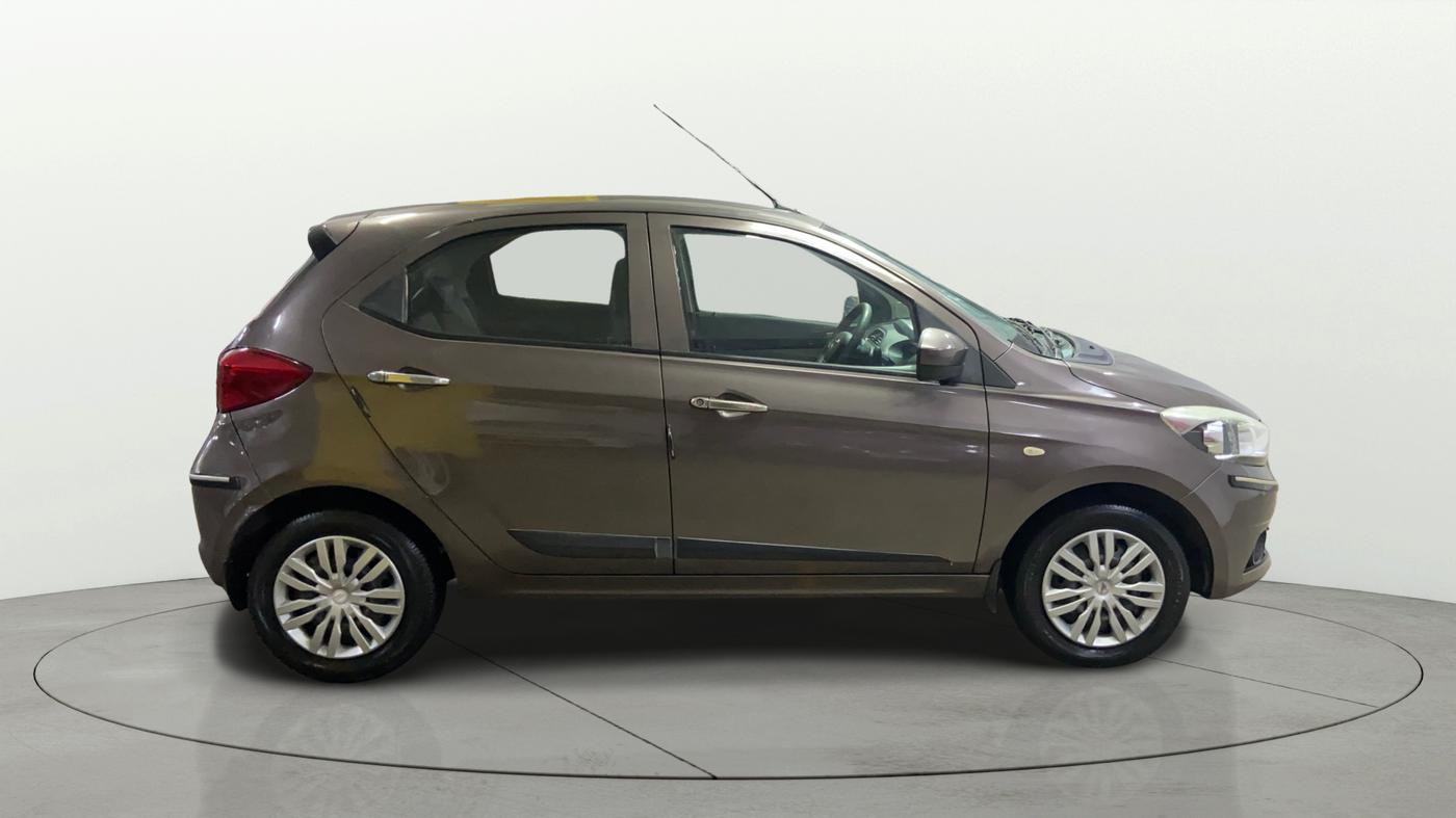 2017 Tata Tiago XT DIESEL, Diesel, Manual, 73,406 km, Right Side View