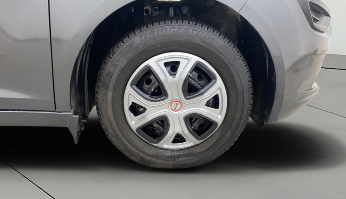 2020 Tata ALTROZ XE PETROL, Petrol, Manual, 50,672 km, Right Front Wheel