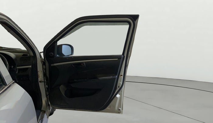 2015 Maruti Swift LXI (O), Petrol, Manual, 78,136 km, RHS Front Door