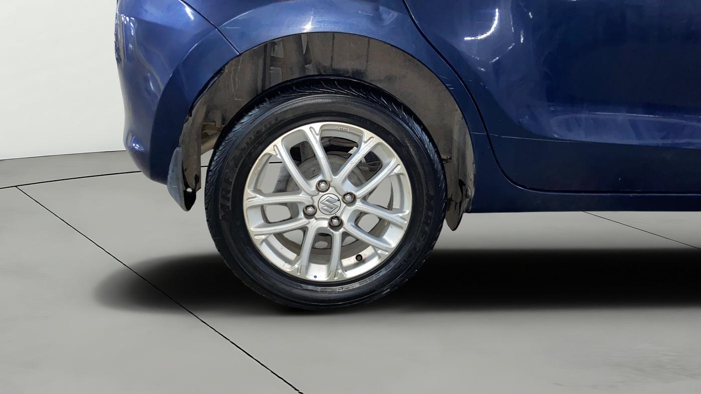 2020 Maruti Swift ZXI AMT, Petrol, Automatic, 96,438 km, Right Rear Wheel