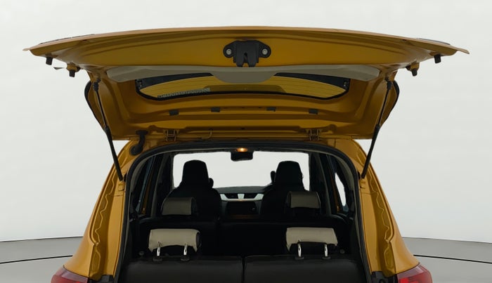 2020 Renault TRIBER RXZ, Petrol, Manual, 34,850 km, Boot Door Open