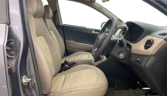 2018 Hyundai Xcent SX 1.2, CNG, Manual, 1,33,725 km, Right Side Front Door Cabin