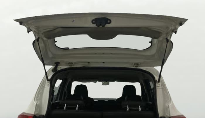 2020 Renault TRIBER RXZ AMT, Petrol, Automatic, 70,819 km, Boot Door Open
