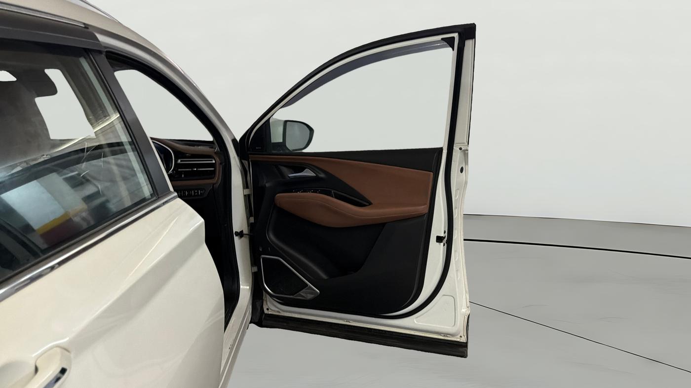 2023 MG HECTOR PLUS SHARP PRO 1.5 PETROL TURBO CVT 6 STR, Petrol, Automatic, 43,197 km, RHS Front Door