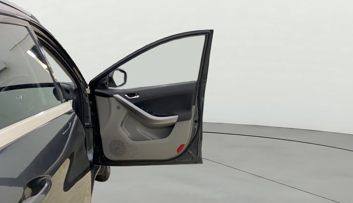 2018 Tata NEXON XZ PLUS DIESEL, Diesel, Manual, 93,457 km, RHS Front Door