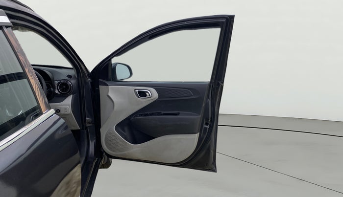 2021 Hyundai GRAND I10 NIOS SPORTZ 1.2 KAPPA VTVT, CNG, Manual, 44,586 km, RHS Front Door