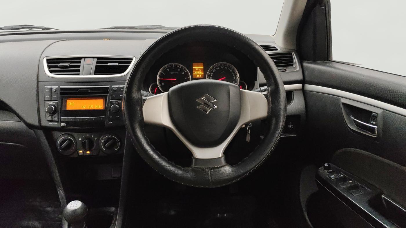 2016 Maruti Swift VXI O, Petrol, Manual, 45,063 km, Steering Wheel Close Up