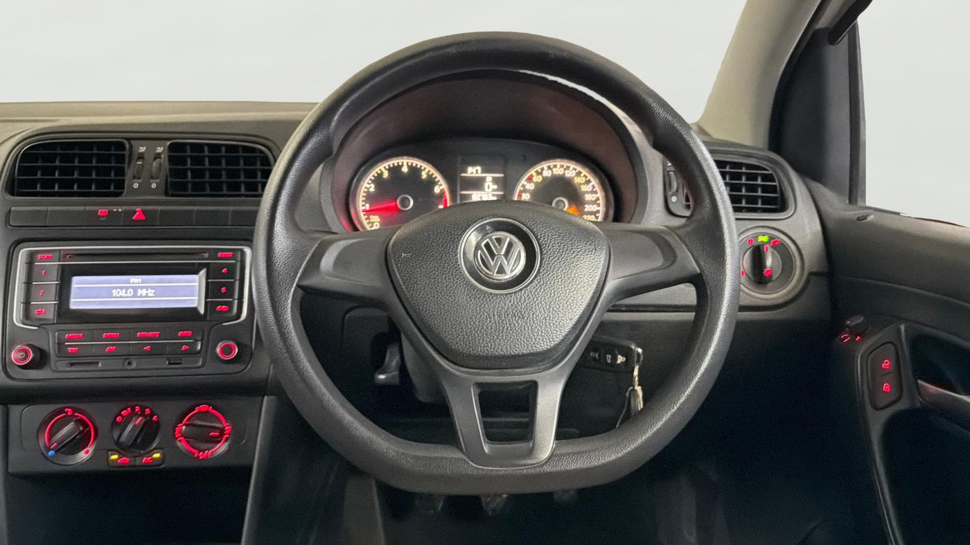 2015 Volkswagen Polo COMFORTLINE 1.2L, Petrol, Manual, 82,772 km, Steering Wheel Close Up