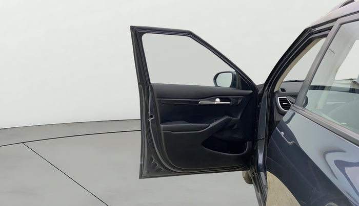 2020 KIA SELTOS HTK PLUS 1.5, Petrol, Manual, 58,632 km, LHS Front Door