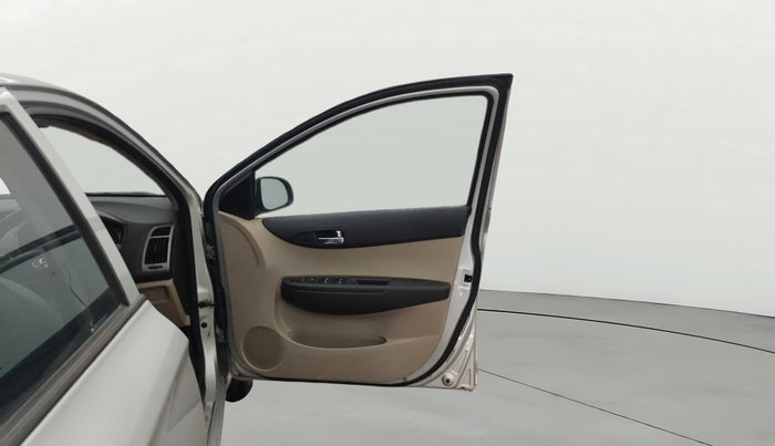 2013 Hyundai i20 MAGNA 1.2, Petrol, Manual, 77,604 km, RHS Front Door