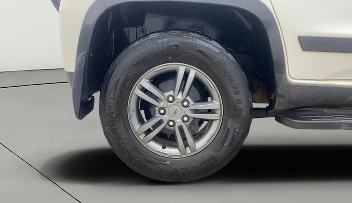 2019 Mahindra TUV300 T10, Diesel, Manual, 1,12,608 km, Right Rear Wheel