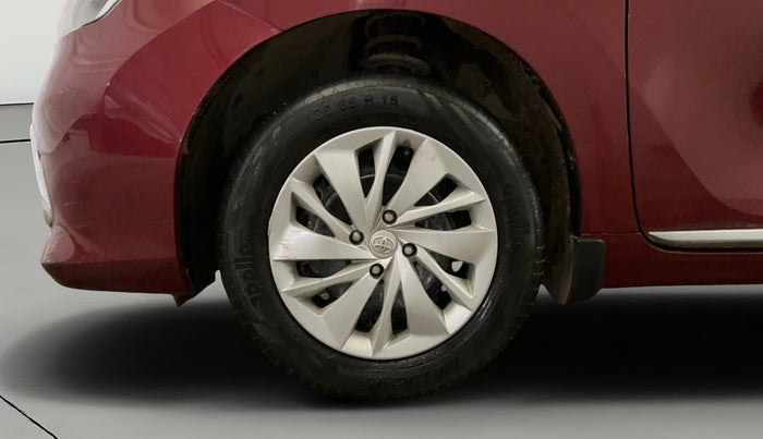 2024 Toyota Glanza E, Petrol, Manual, 13,107 km, Left Front Wheel