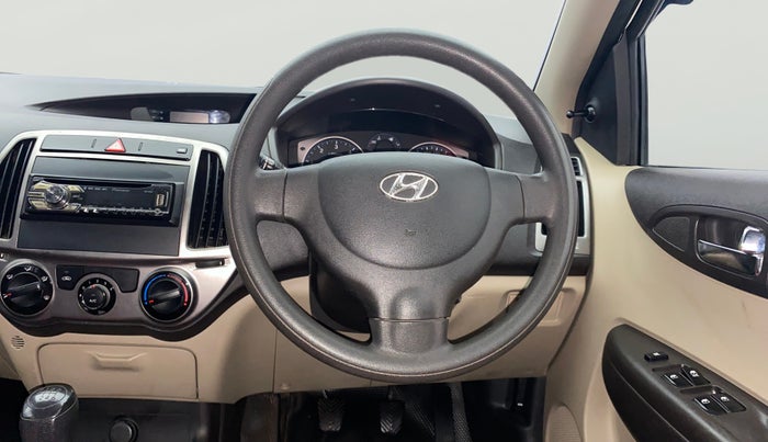 2013 Hyundai i20 MAGNA 1.4 CRDI, Diesel, Manual, 96,642 km, Steering Wheel Close Up