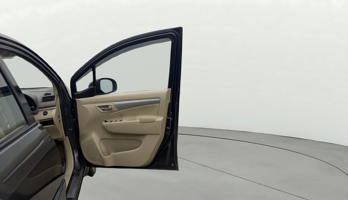 2017 Maruti Ertiga ZXI+, Petrol, Manual, 56,771 km, RHS Front Door