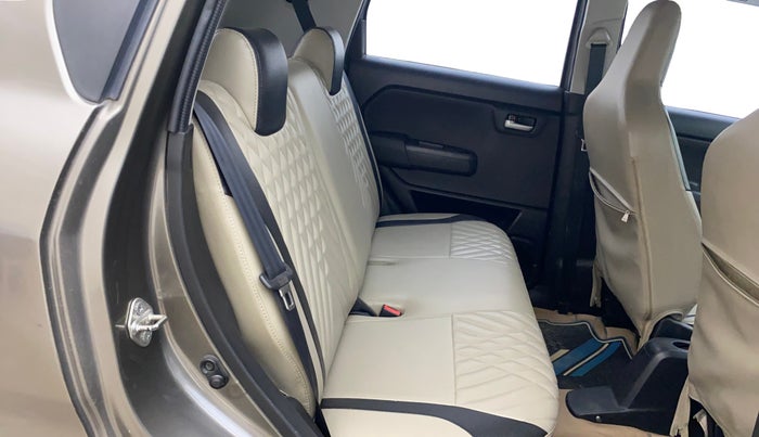 2019 Maruti New Wagon-R VXI 1.2, Petrol, Manual, 1,15,521 km, Right Side Rear Door Cabin