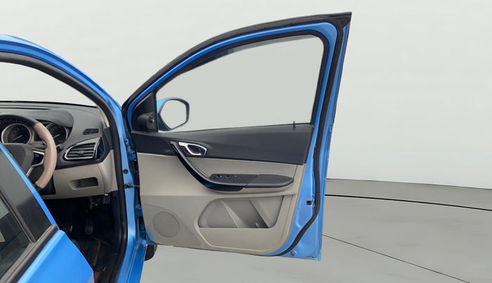 2017 Tata Tiago XZ PETROL, Petrol, Manual, 71,660 km, RHS Front Door