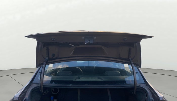 2016 Volkswagen Ameo TRENDLINE 1.2L, CNG, Manual, 1,38,957 km, Boot Door Open