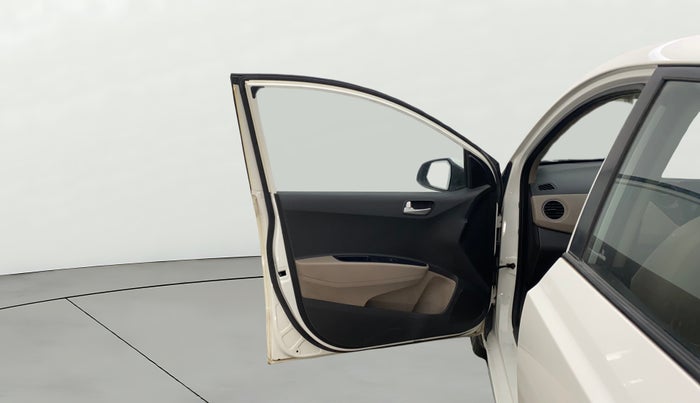 2015 Hyundai Xcent S 1.2, Petrol, Manual, 72,845 km, LHS Front Door