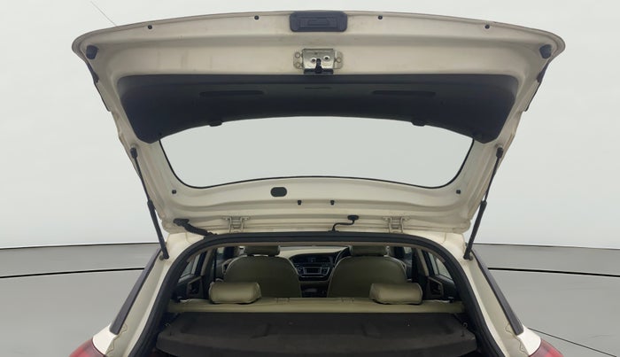 2016 Hyundai Elite i20 ASTA 1.2, Petrol, Manual, 83,185 km, Boot Door Open