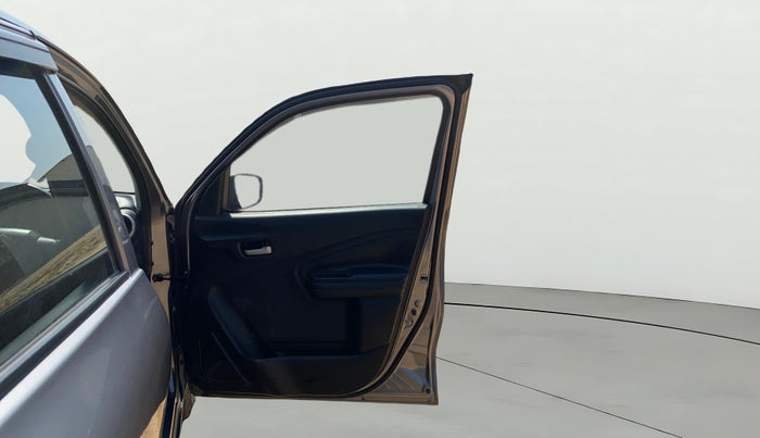 2022 Maruti Celerio VXI CNG, CNG, Manual, 1,21,824 km, RHS Front Door