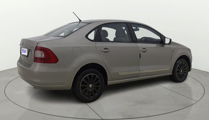 2015 Skoda Rapid ELEGANCE 1.6 MPI MT, Petrol, Manual, 98,452 km, Right Back Diagonal