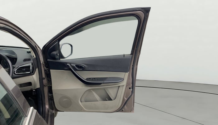 2018 Tata Tiago XT PETROL, Petrol, Manual, 1,03,888 km, RHS Front Door