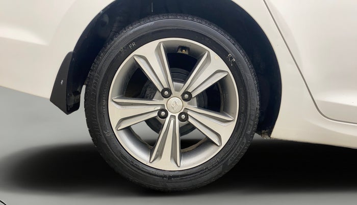 2018 Hyundai Verna 1.6 CRDI SX + AT, Diesel, Automatic, 1,01,963 km, Right Rear Wheel