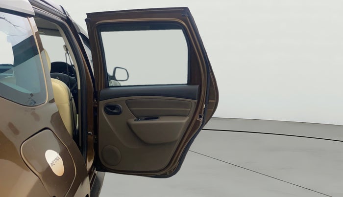 2018 Renault Duster RXS PETROL, Petrol, Manual, 57,282 km, RHS Rear Door