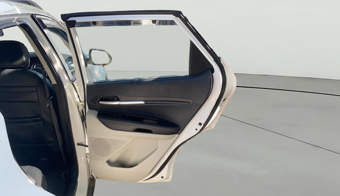 2023 KIA SONET HTX 1.0 IMT, Petrol, Manual, 19,847 km, RHS Rear Door