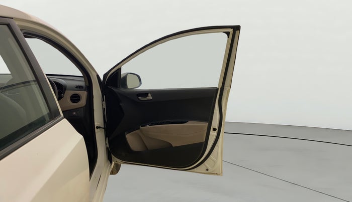 2014 Hyundai Xcent S 1.2, CNG, Manual, 85,548 km, RHS Front Door