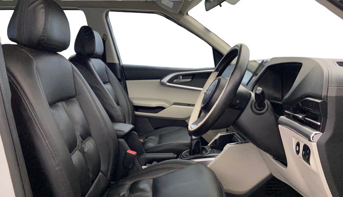 2022 KIA CARENS PRESTIGE PLUS 1.4 PETROL 7 STR, Petrol, Manual, 43,517 km, Right Side Front Door Cabin