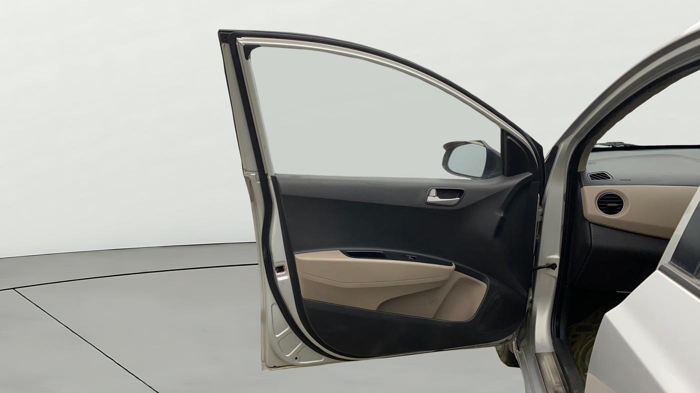 2014 Hyundai Xcent SX AT 1.2 (O), Petrol, Automatic, 88,057 km, LHS Front Door