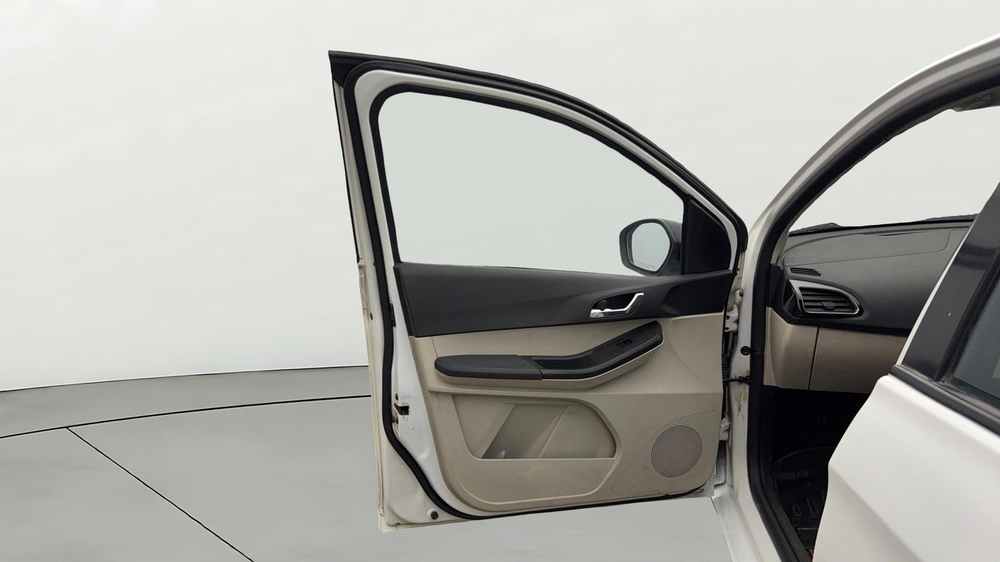 2022 Tata Tiago XZA PLUS PETROL, Petrol, Automatic, 76,725 km, LHS Front Door