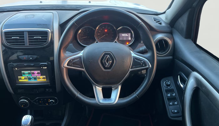 2021 Renault Duster RXZ 1.5 PETROL MT, Petrol, Manual, 75,397 km, Steering Wheel Close Up